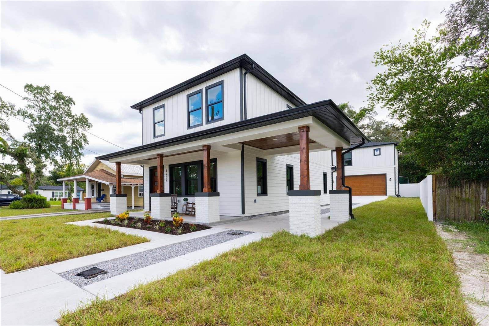 1207 E ELLICOTT ST, Tampa, FL 33603