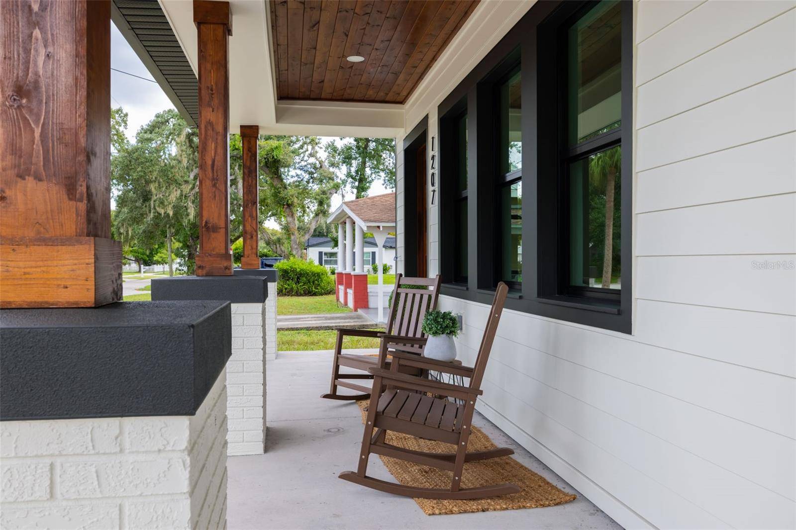 1207 E ELLICOTT ST, Tampa, FL 33603