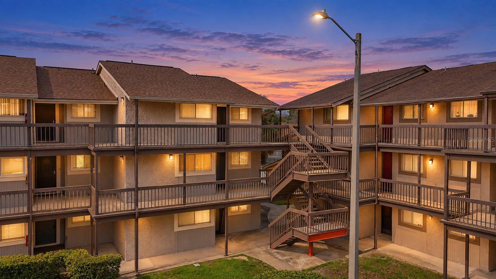 6308 NEWTOWN CIR #8B5, Tampa, FL 33615