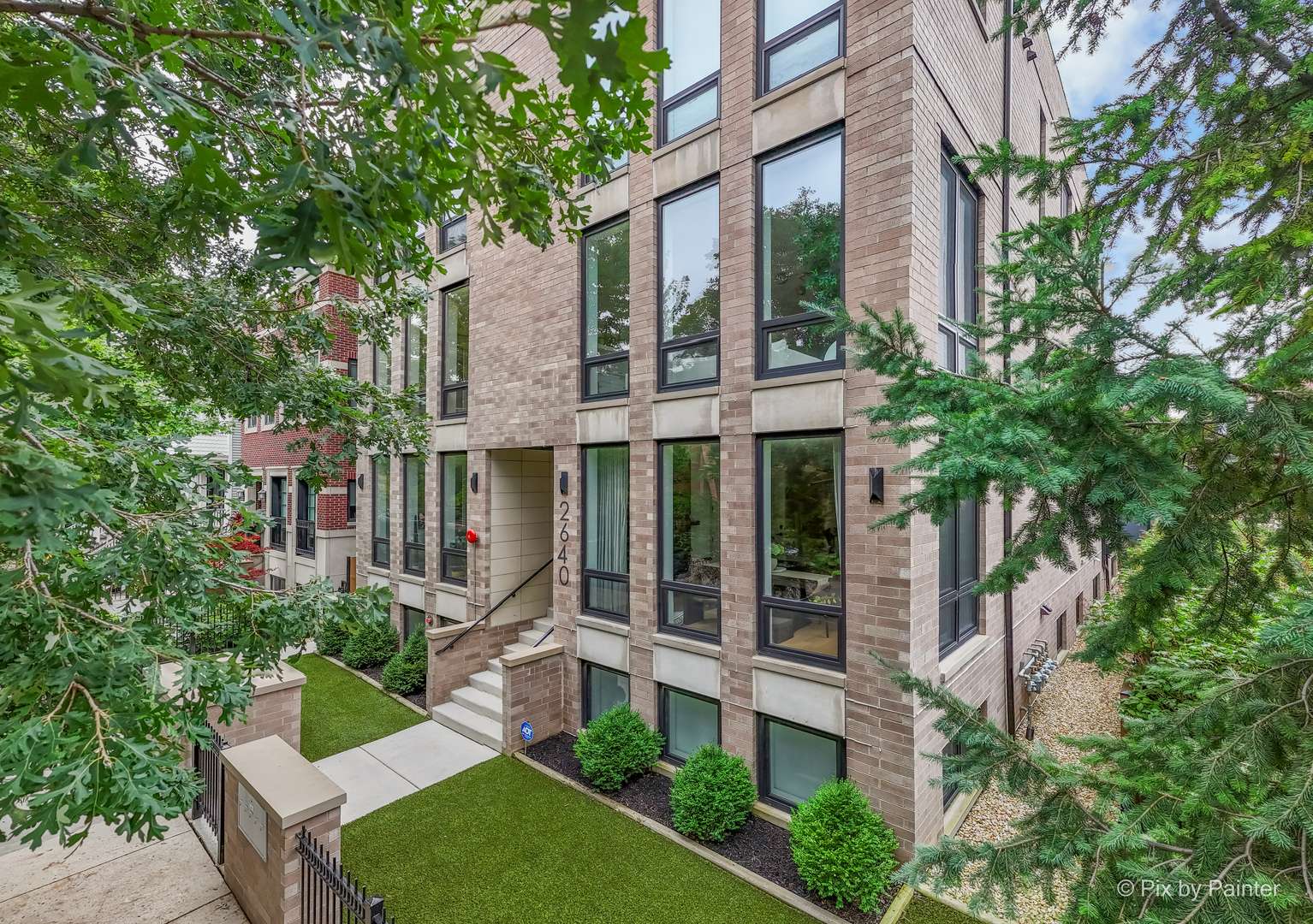 2640 N Bosworth AVE #PHS, Chicago, IL 60614