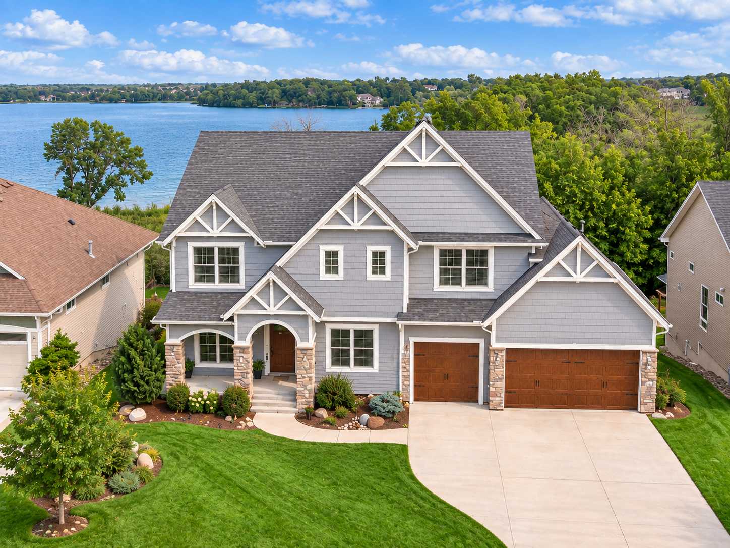 2444 Woods DR, Victoria, MN 55386