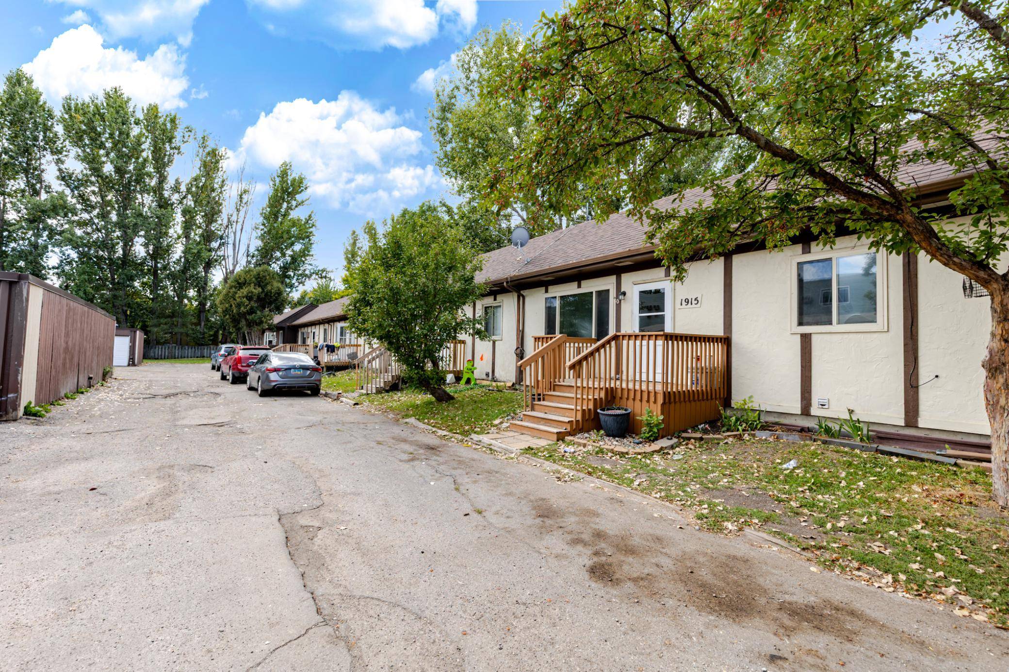 1915 18th AVE S, Moorhead, MN 56560
