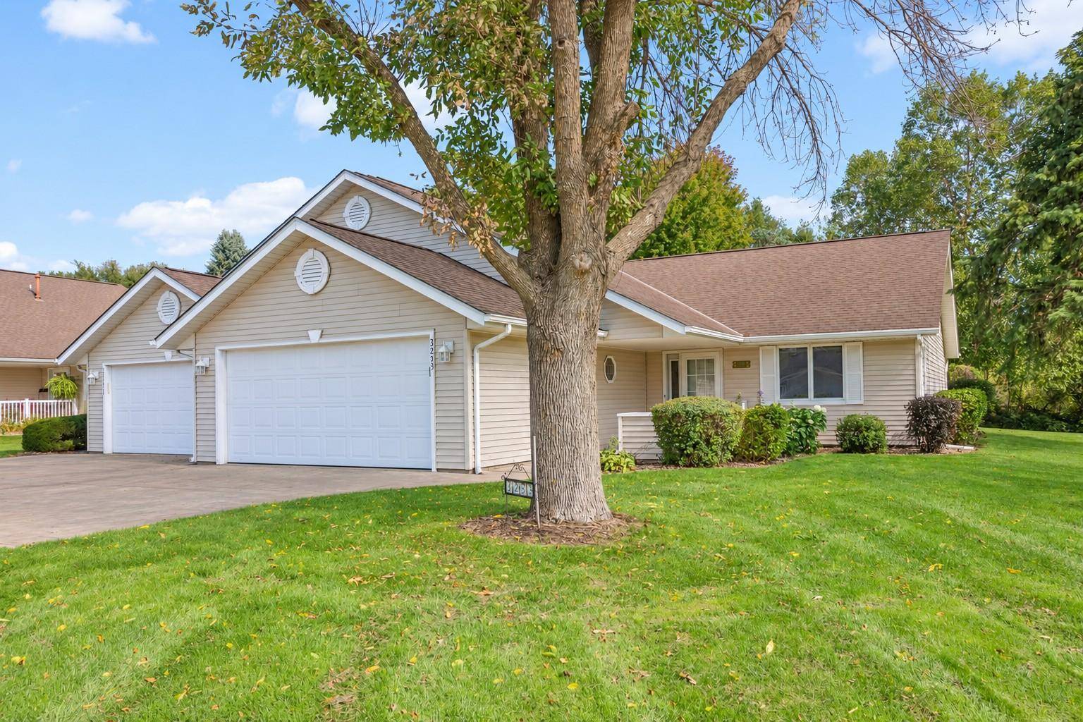 3253 Riverwood DR, Hastings, MN 55033