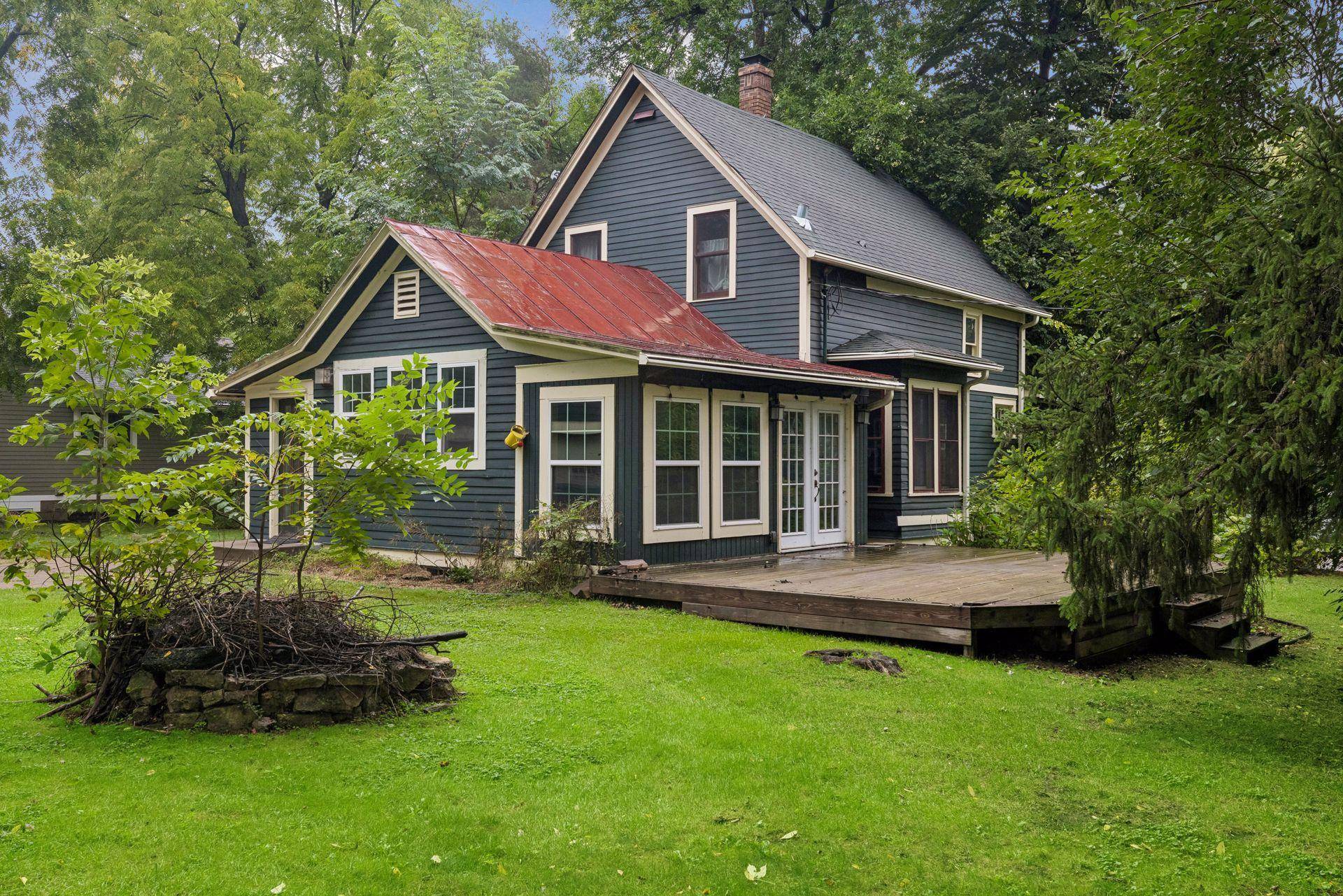 717 Linden ST W, Stillwater, MN 55082