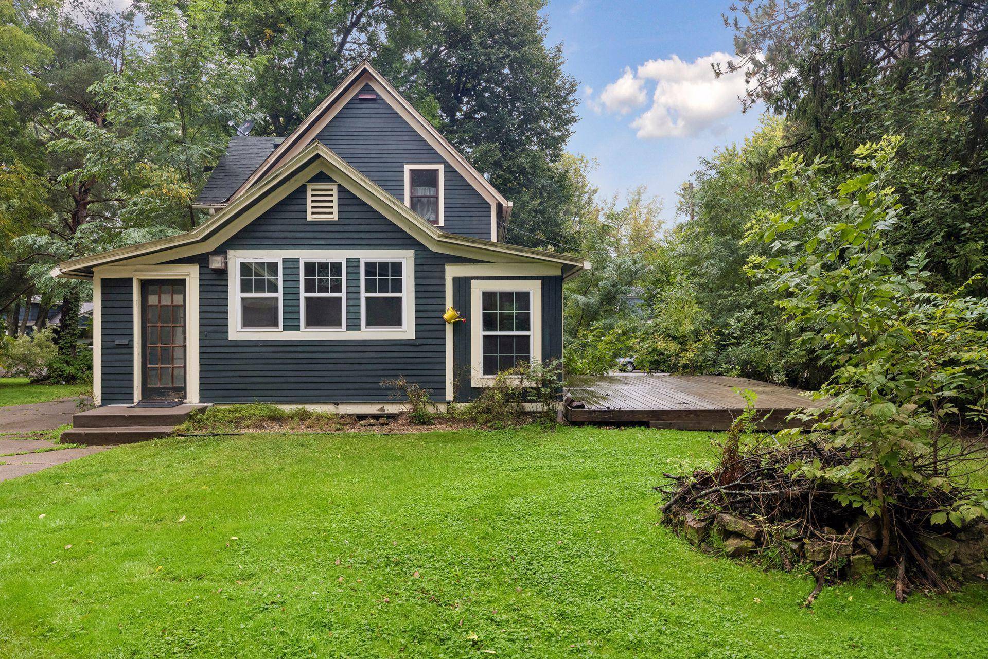 717 Linden ST W, Stillwater, MN 55082