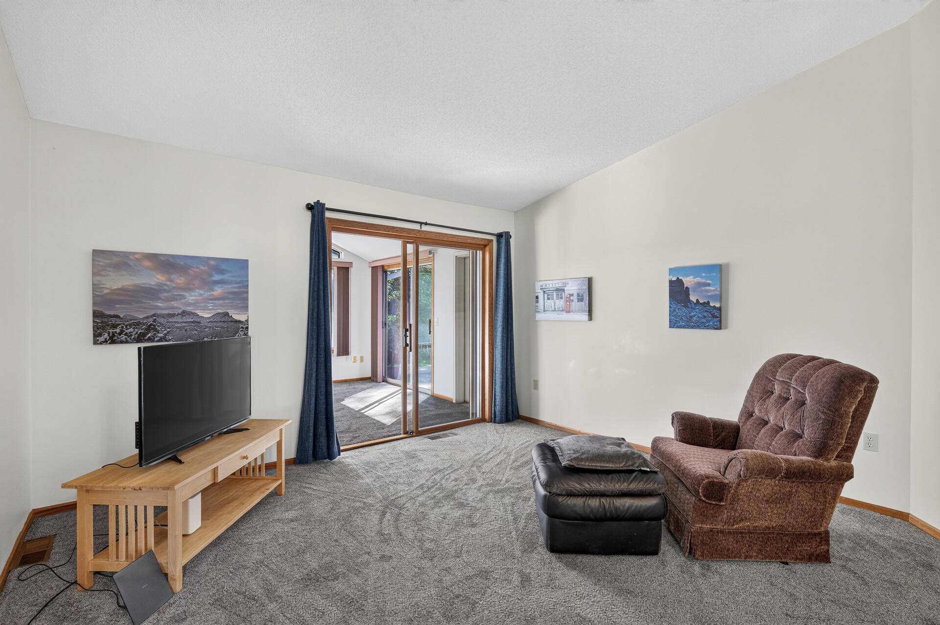 8709 Norway ST NW, Coon Rapids, MN 55433