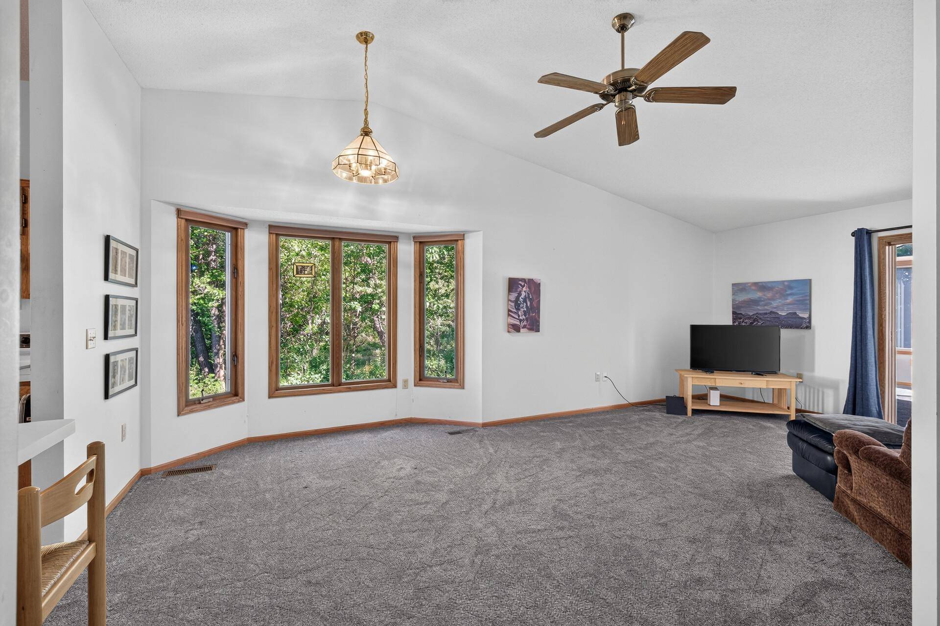 8709 Norway ST NW, Coon Rapids, MN 55433