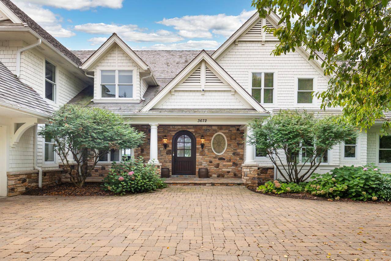 3672 Landings DR, Chanhassen, MN 55331