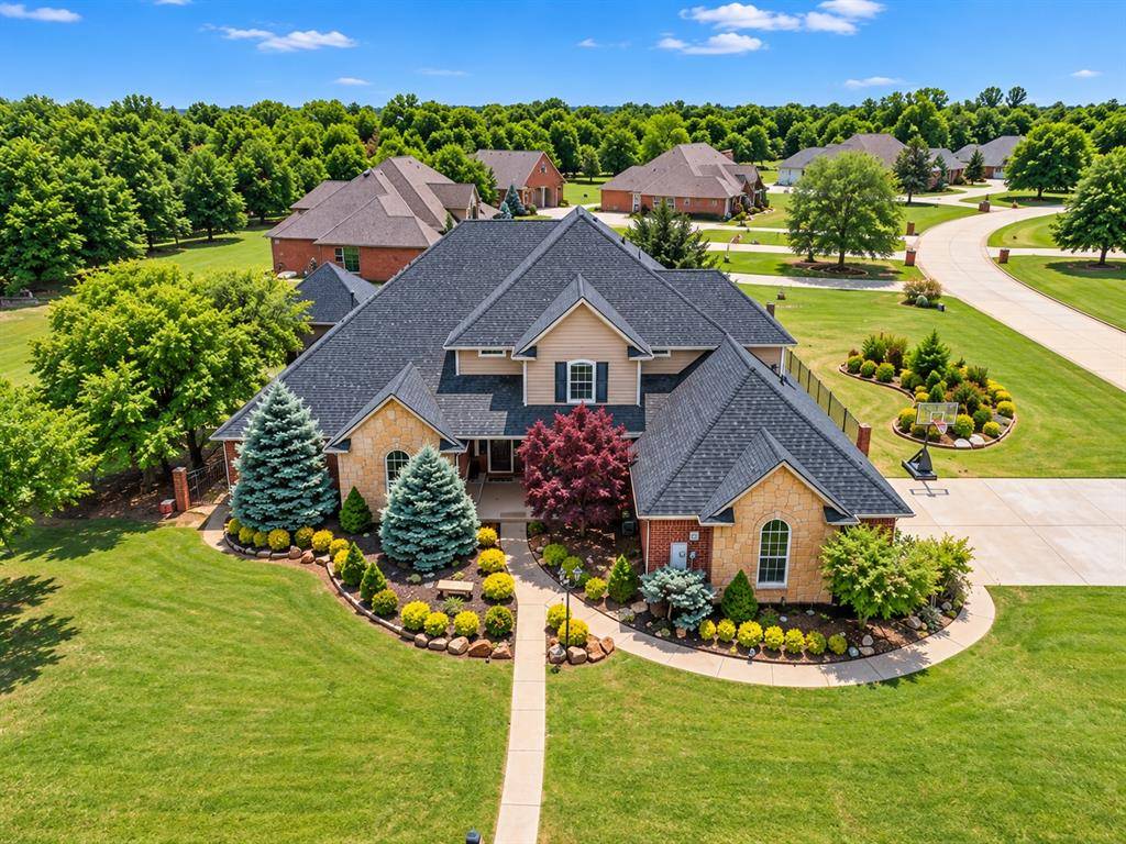 4000 Newburg DR, Choctaw, OK 73020
