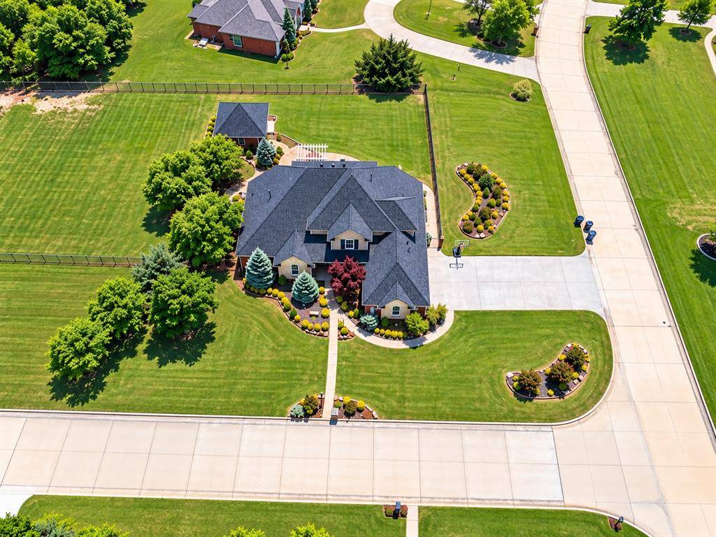 4000 Newburg DR, Choctaw, OK 73020