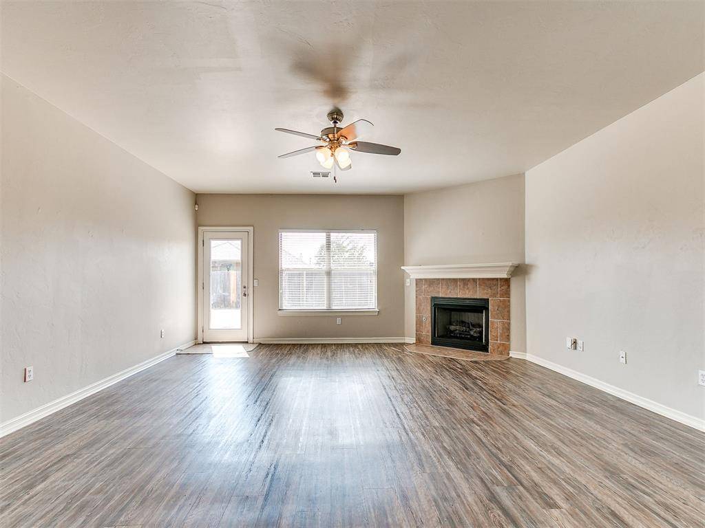 2120 NW 157th ST, Edmond, OK 73013