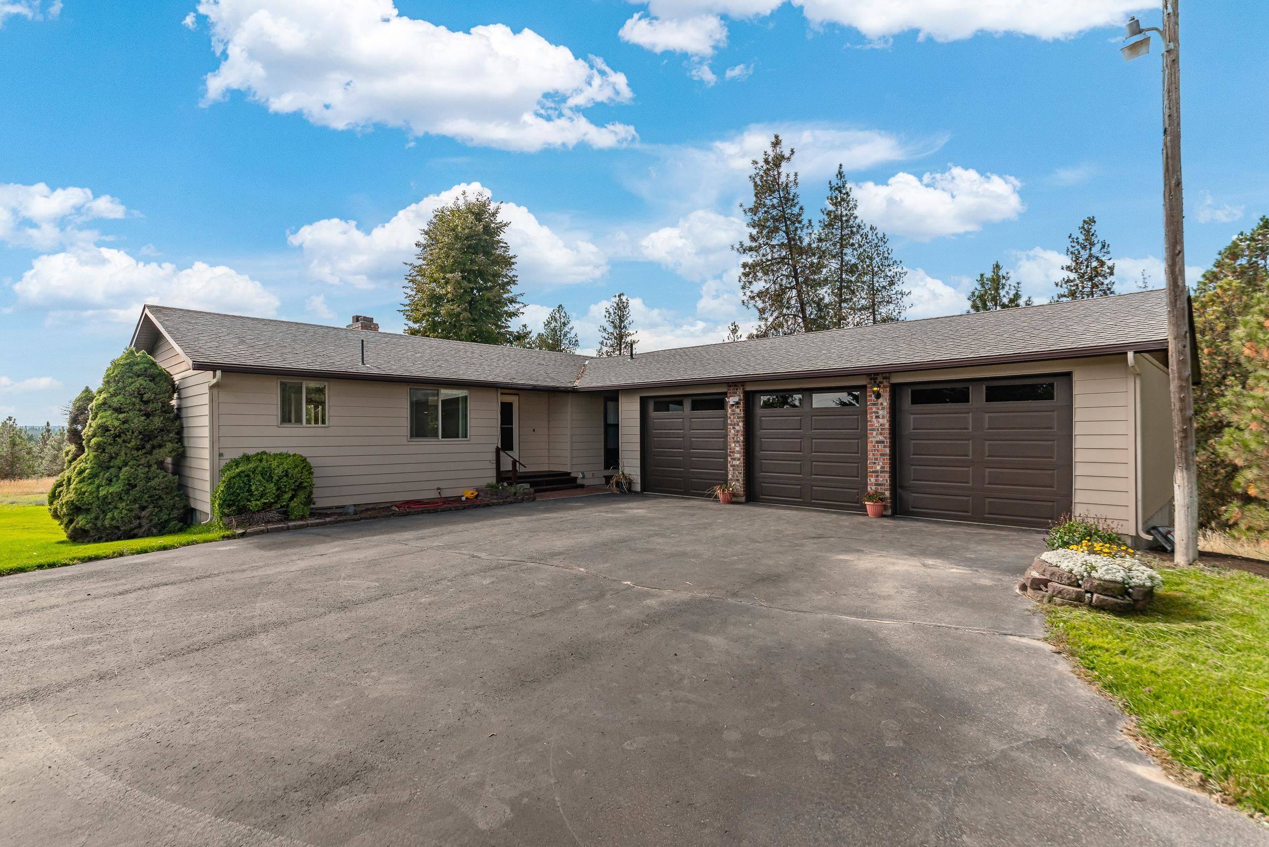 19825 N Hwy 395, Colbert, WA 99005