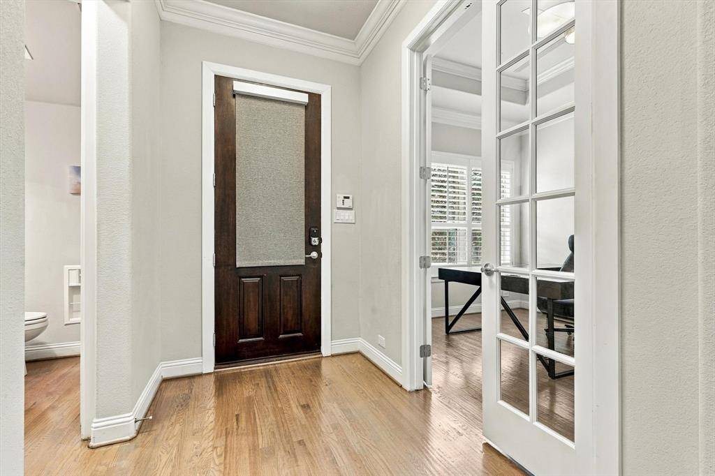405 Sir Torin Lane, Lewisville, TX 75056