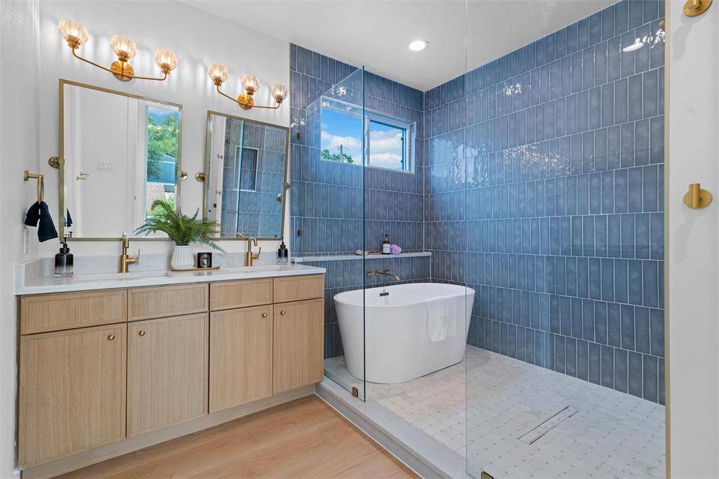 333 N Moore Street, Dallas, TX 75203