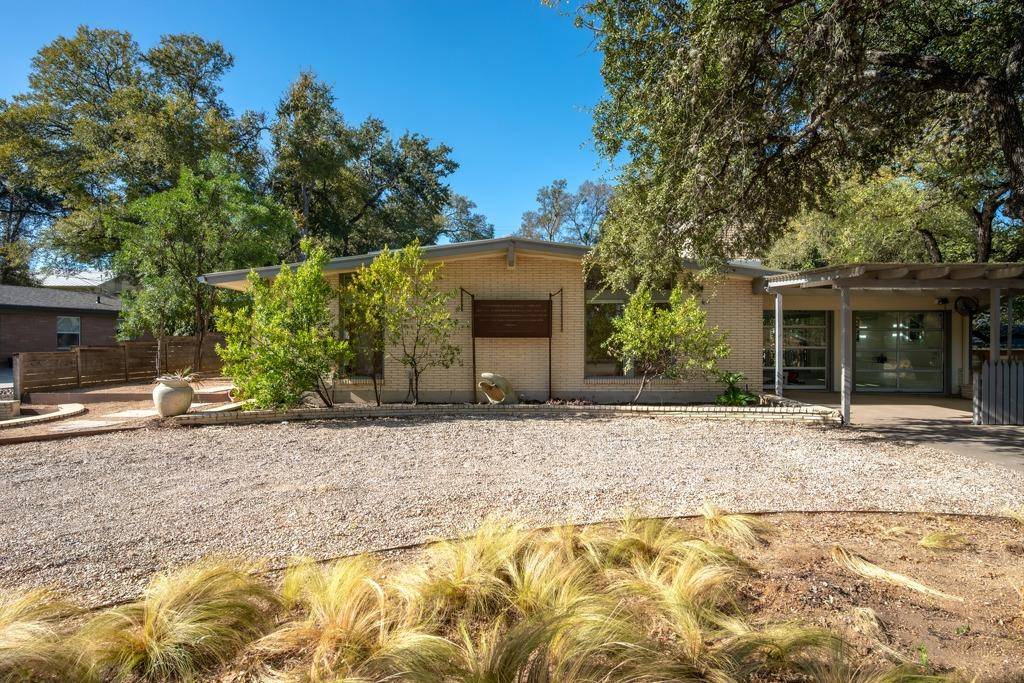 833 E 38th ST, Austin, TX 78705