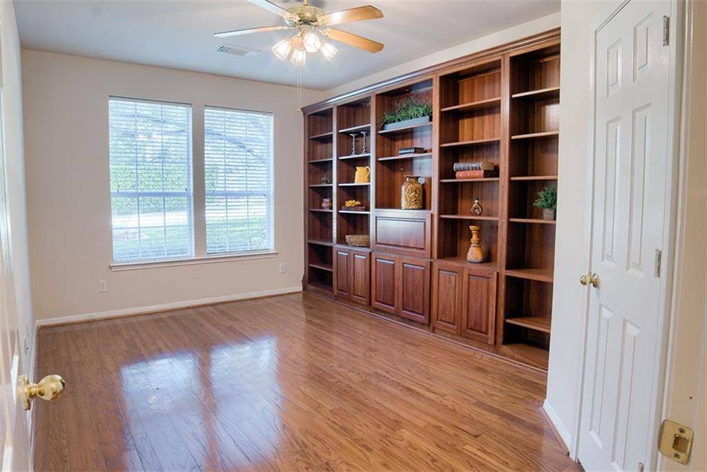 3404 Oxsheer DR, Austin, TX 78732