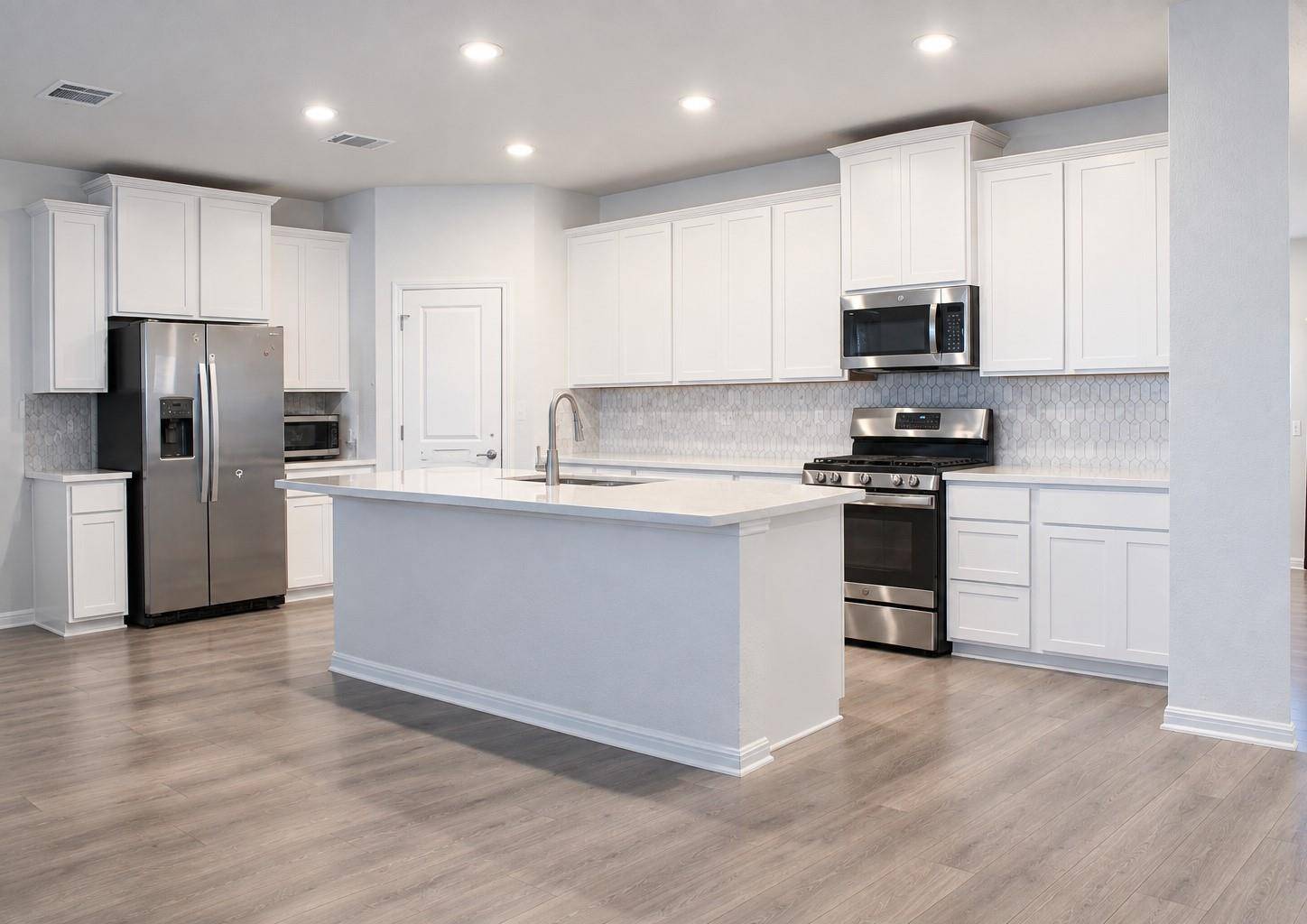 136 Bromeliad DR, Buda, TX 78610