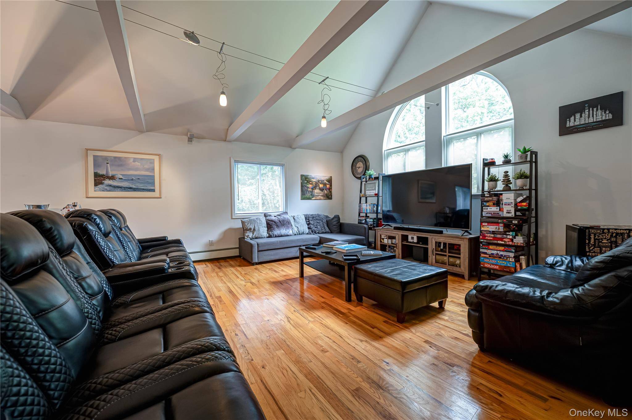 68 Chestnut ST, Mount Sinai, NY 11766