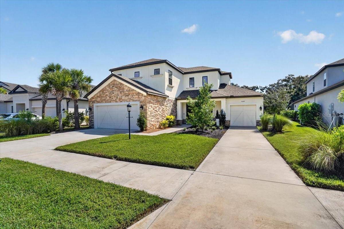 10203 MILKY WAY CIR, Sarasota, FL 34241