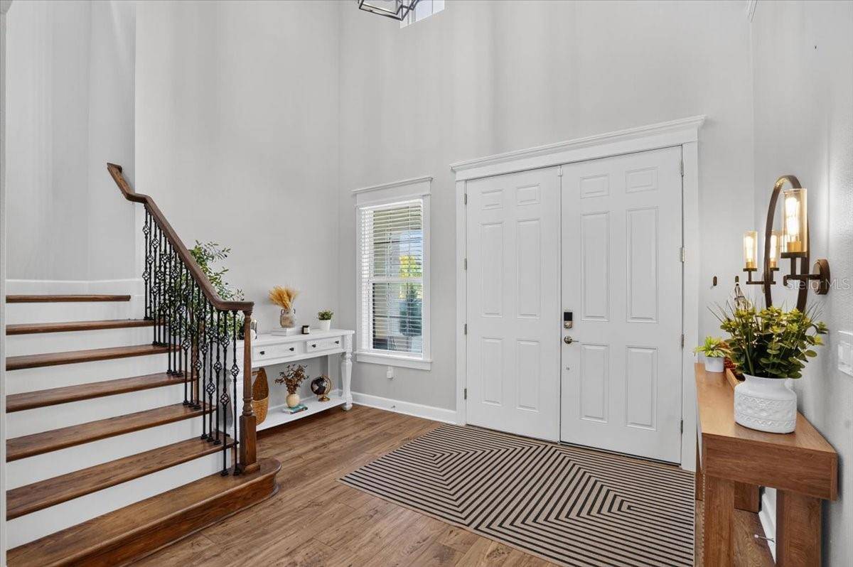 10203 MILKY WAY CIR, Sarasota, FL 34241