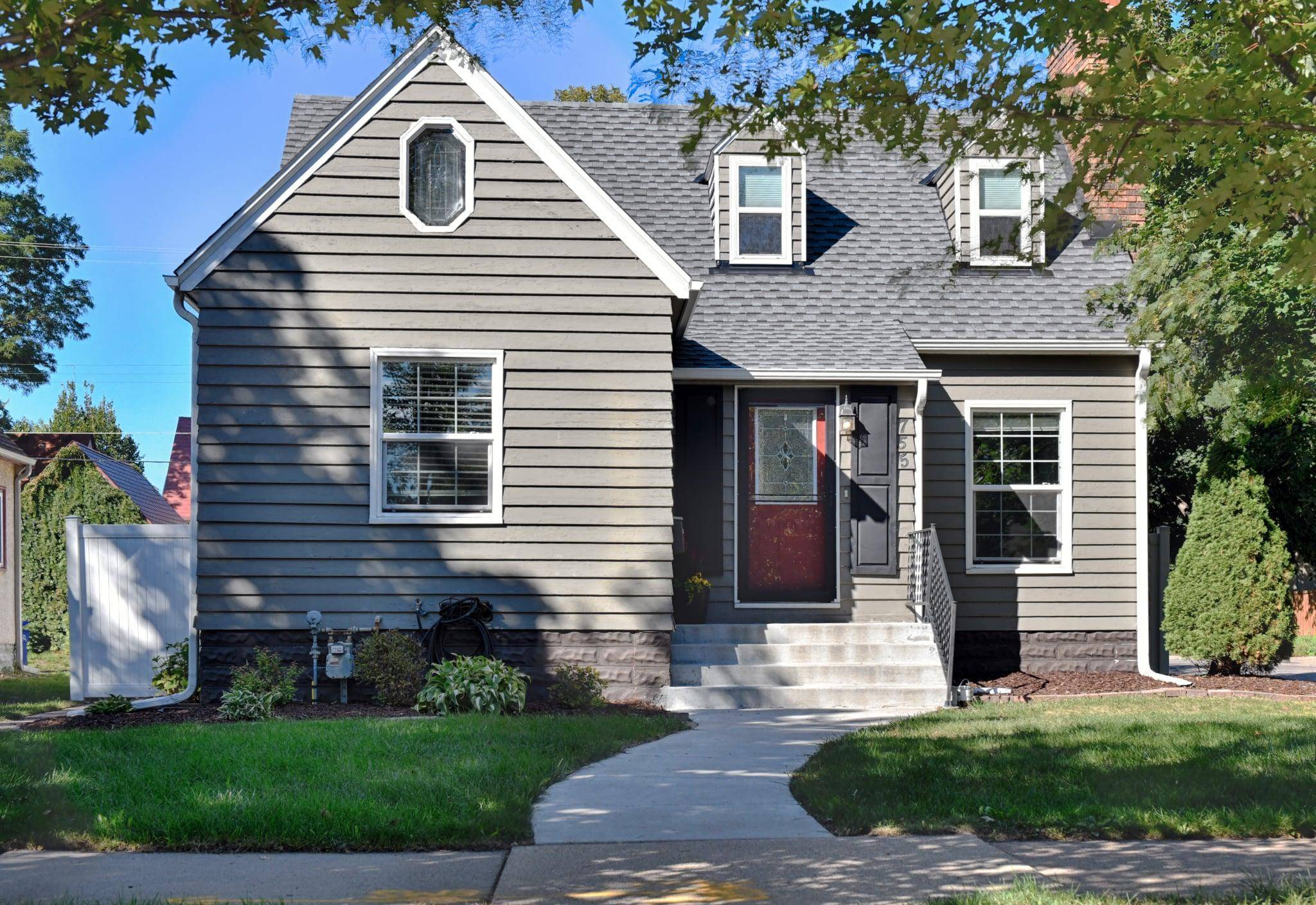 755 Cottage AVE E, Saint Paul, MN 55106