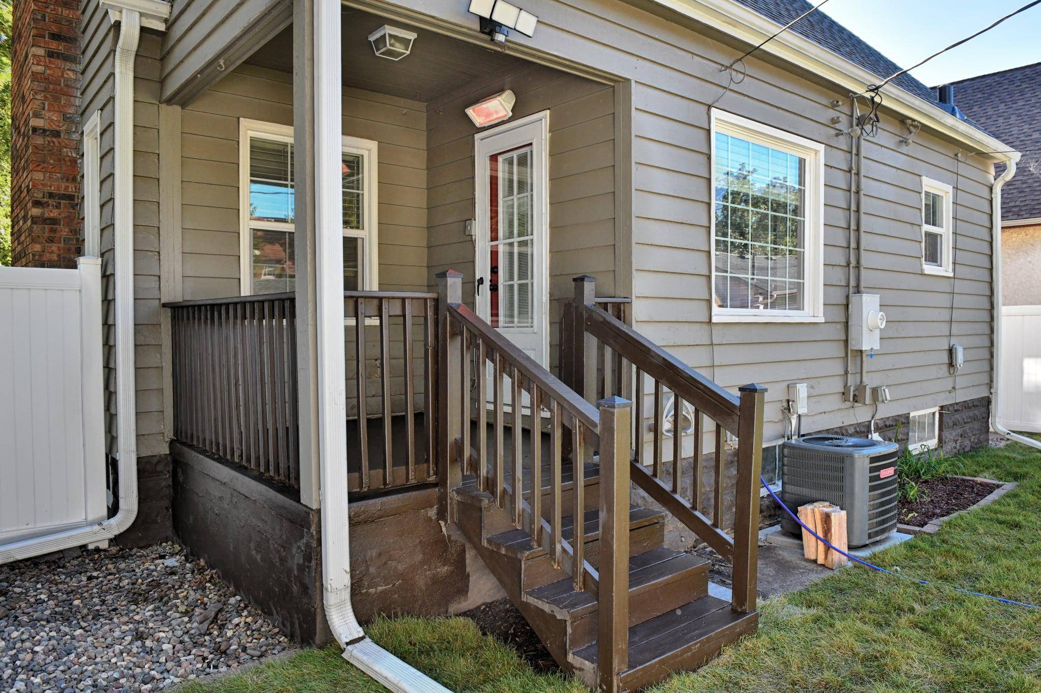 755 Cottage AVE E, Saint Paul, MN 55106