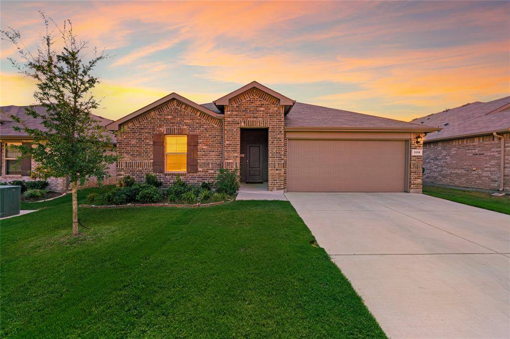 320 Sculptors Crossing, Springtown, TX 76082
