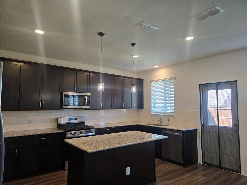 906 Cottontail Drive, Princeton, TX 75407