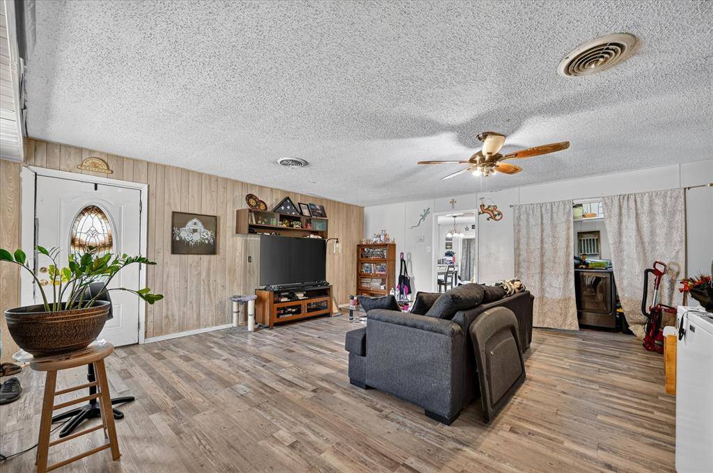 3320 Shorewood Drive, Mesquite, TX 75150