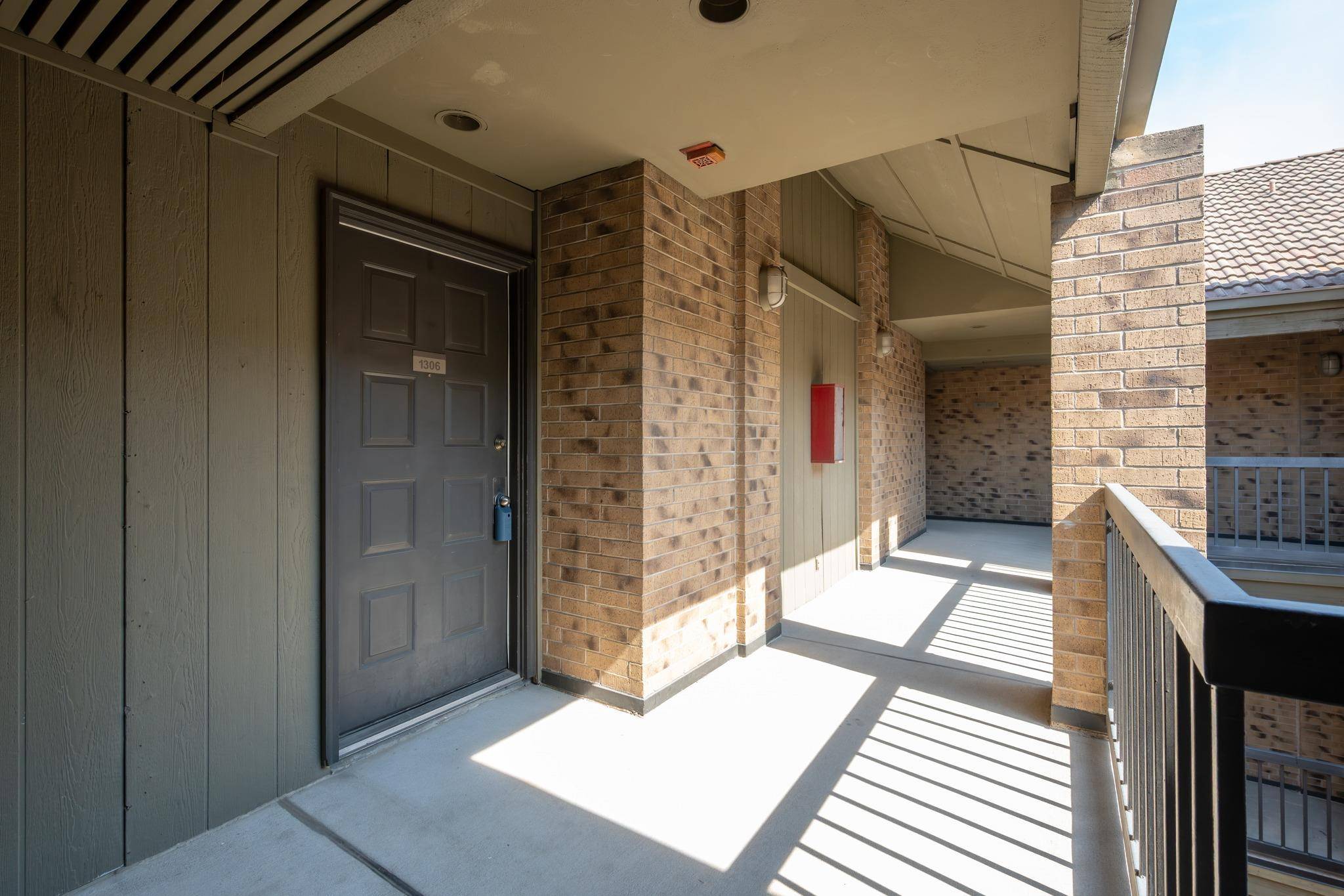 8888 Tallwood DR #1306, Austin, TX 78759
