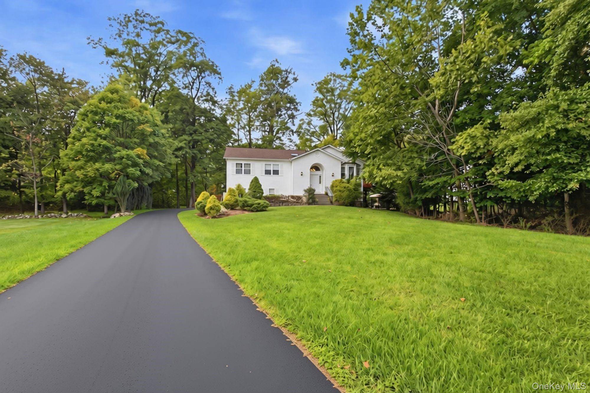 15 Aron CT, Spring Valley, NY 10977