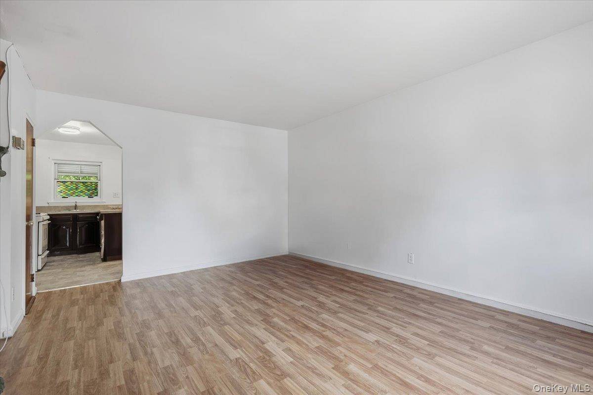 1647 Radcliff AVE, Bronx, NY 10462