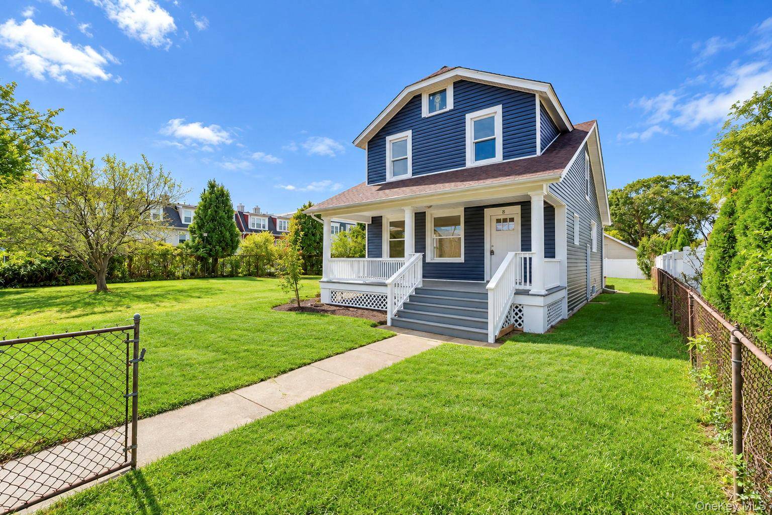 8 Burchell BLVD, Bay Shore, NY 11706