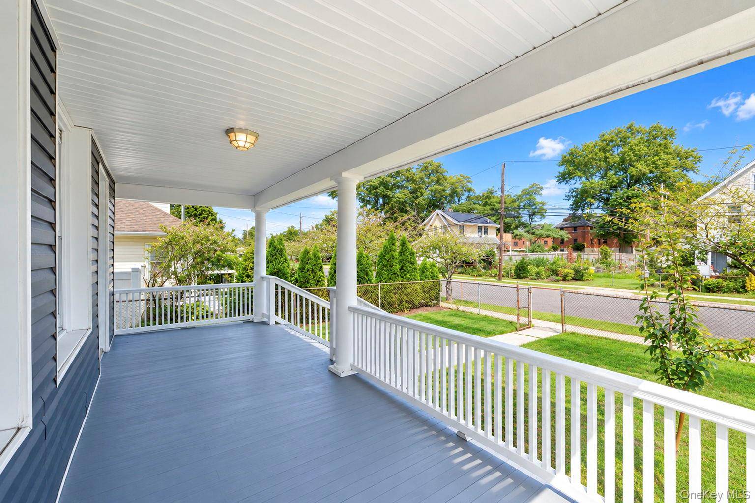 8 Burchell BLVD, Bay Shore, NY 11706