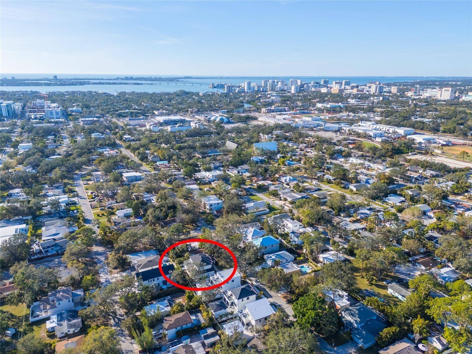 2420 FLOYD ST, Sarasota, FL 34239