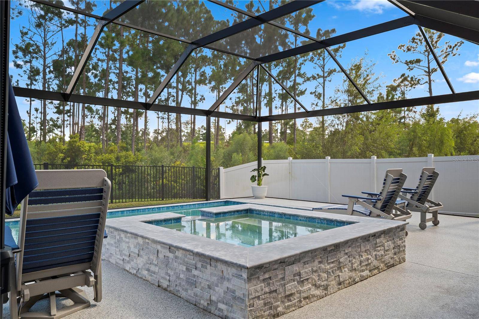2453 GLADE LN, Green Cove Springs, FL 32043