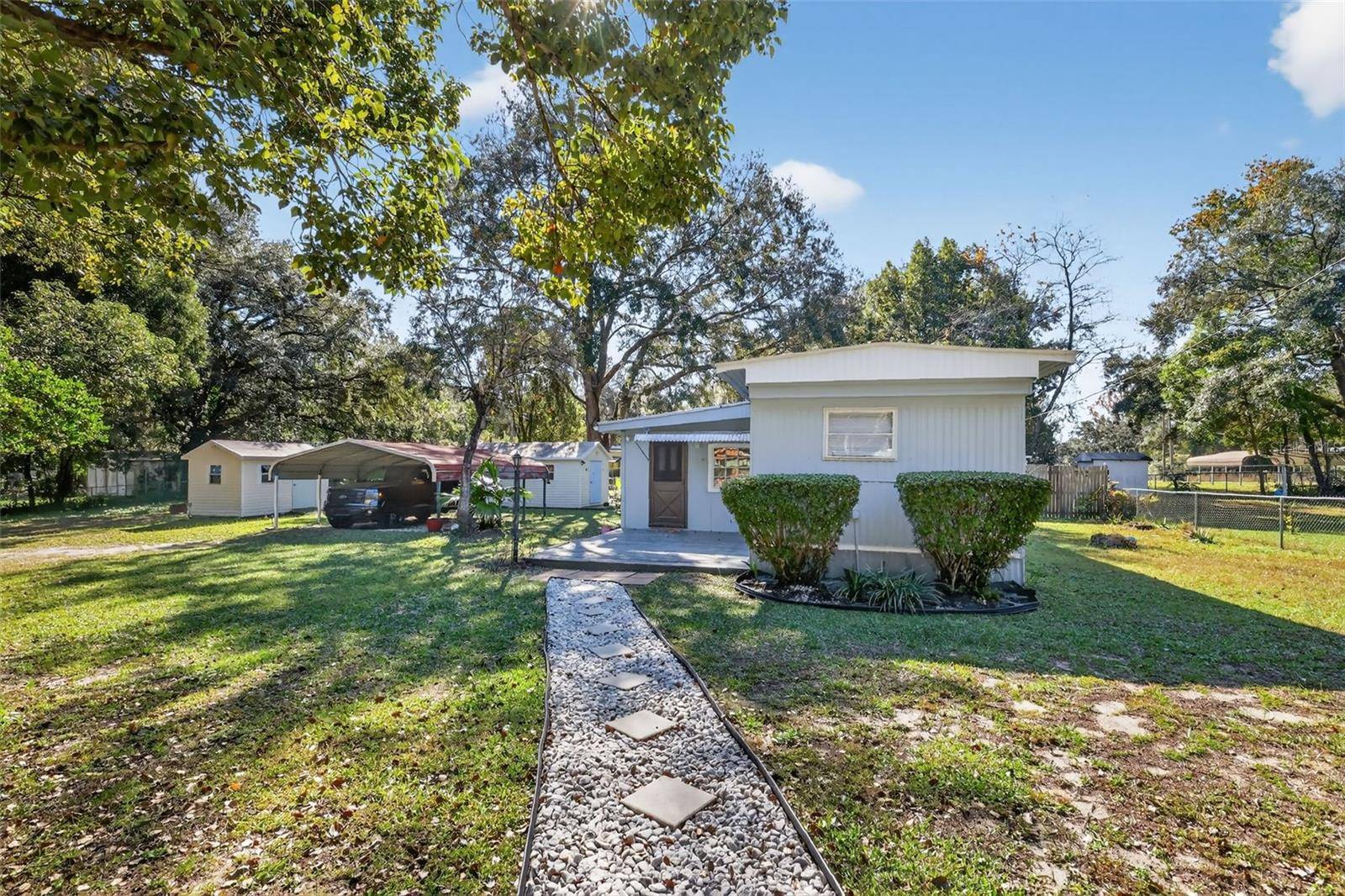 10438 SE 130TH PL, Ocklawaha, FL 32179