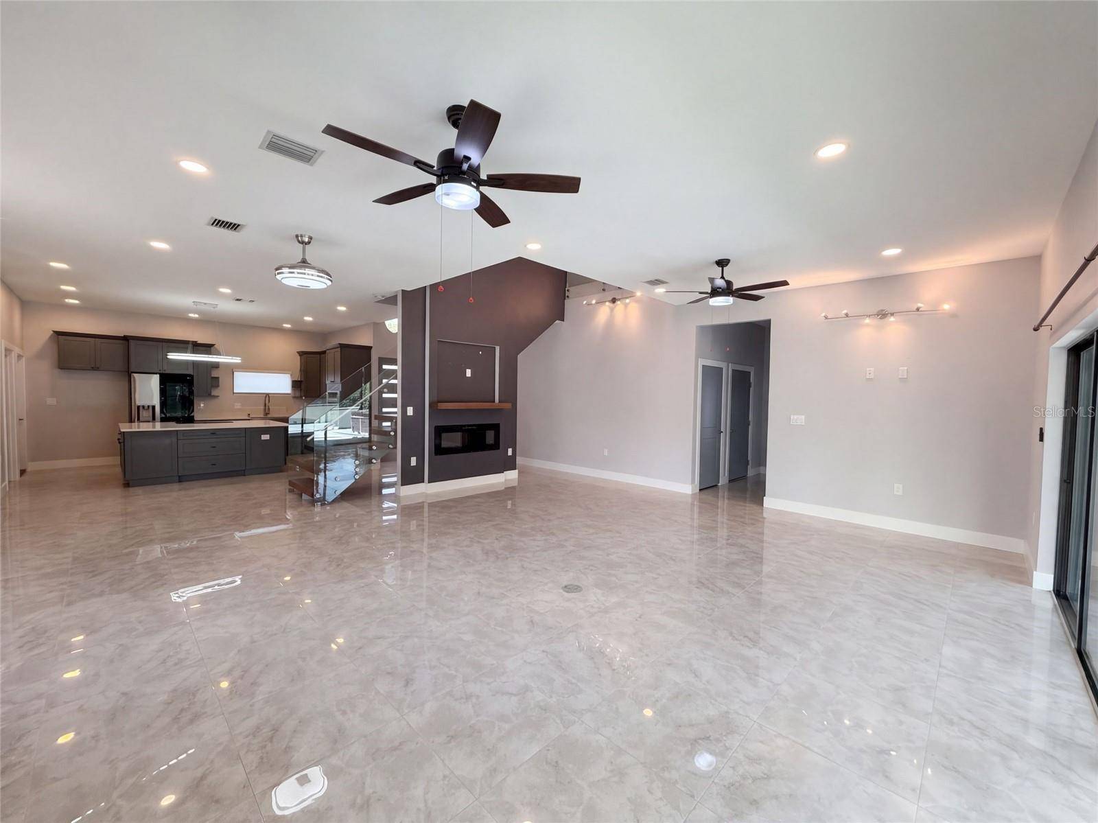 541 W LAKE BRANTLEY RD, Altamonte Springs, FL 32714