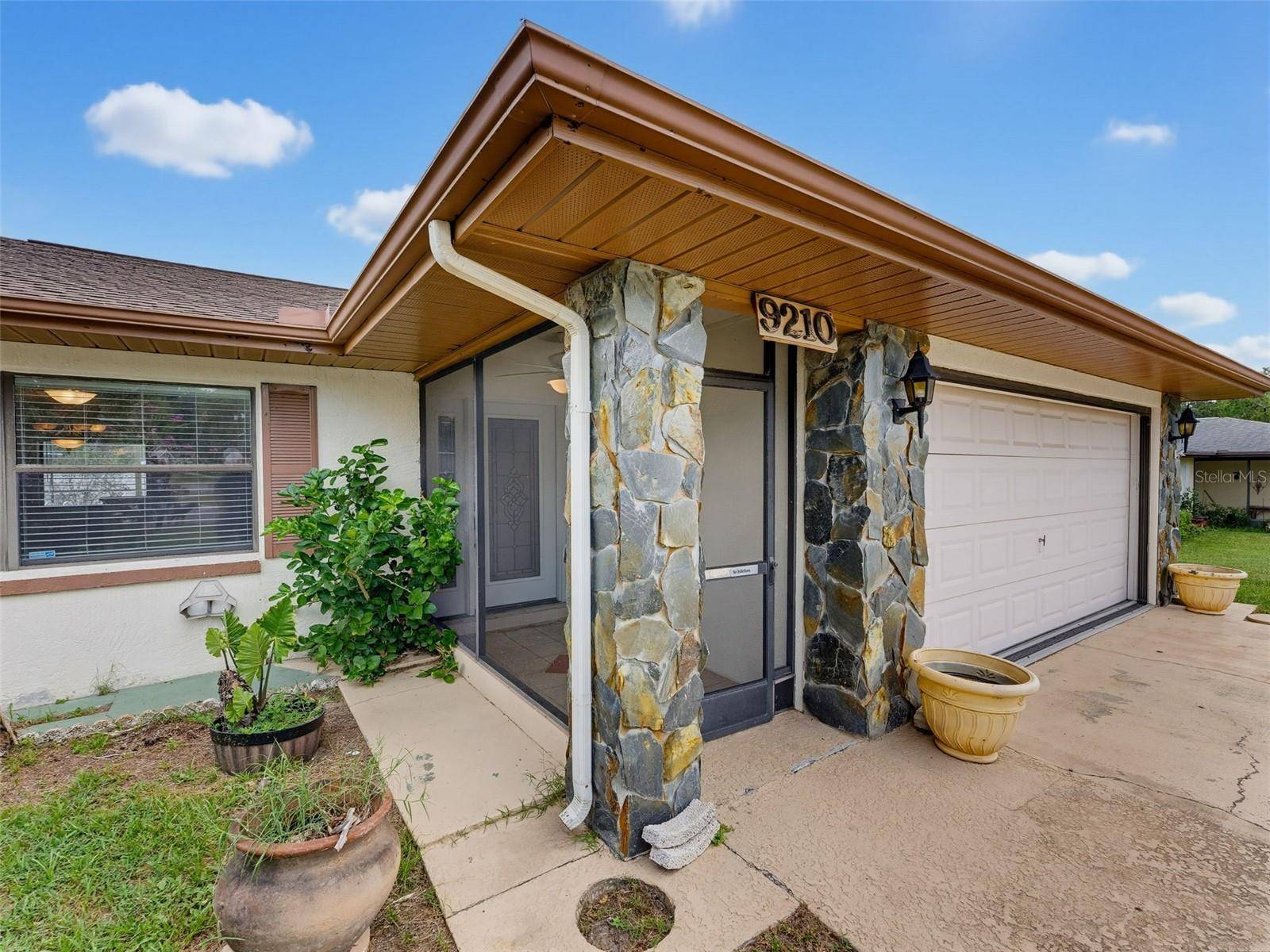 9210 N FONTANA WAY, Citrus Springs, FL 34434