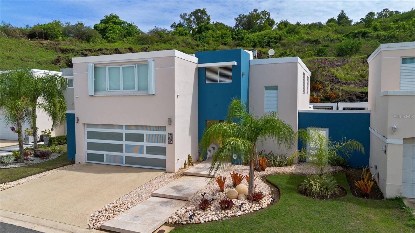 Calle Sendero-65.89425830 URB. LAS HACIENDAS, Canovanas, PR 00729