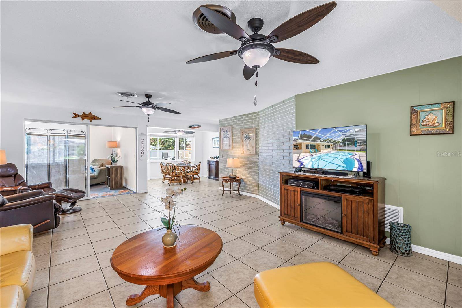 1350 WOODCREST AVE, Clearwater, FL 33756