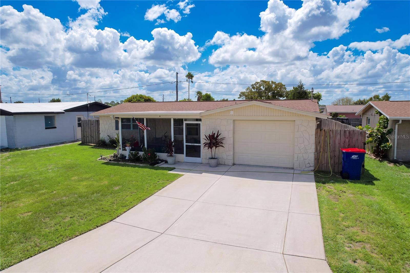 3748 REDWOOD DR, Holiday, FL 34691