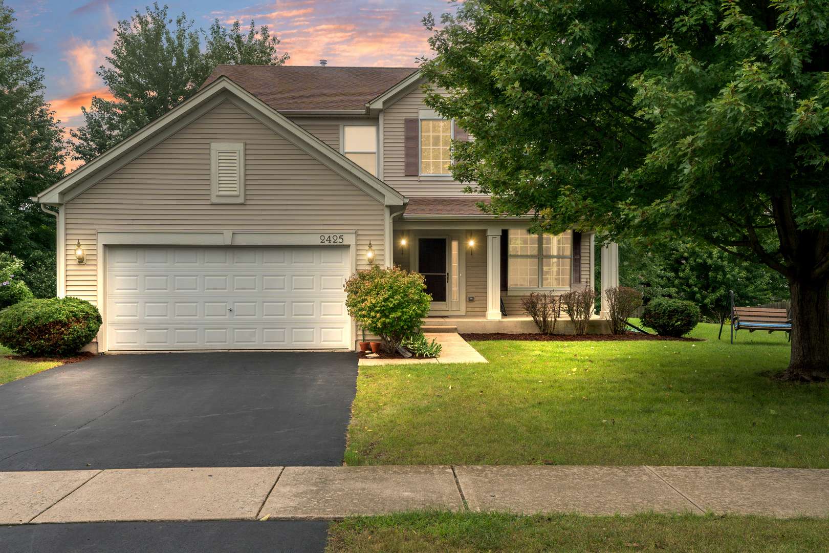 2425 Sir Barton LN, Montgomery, IL 60538