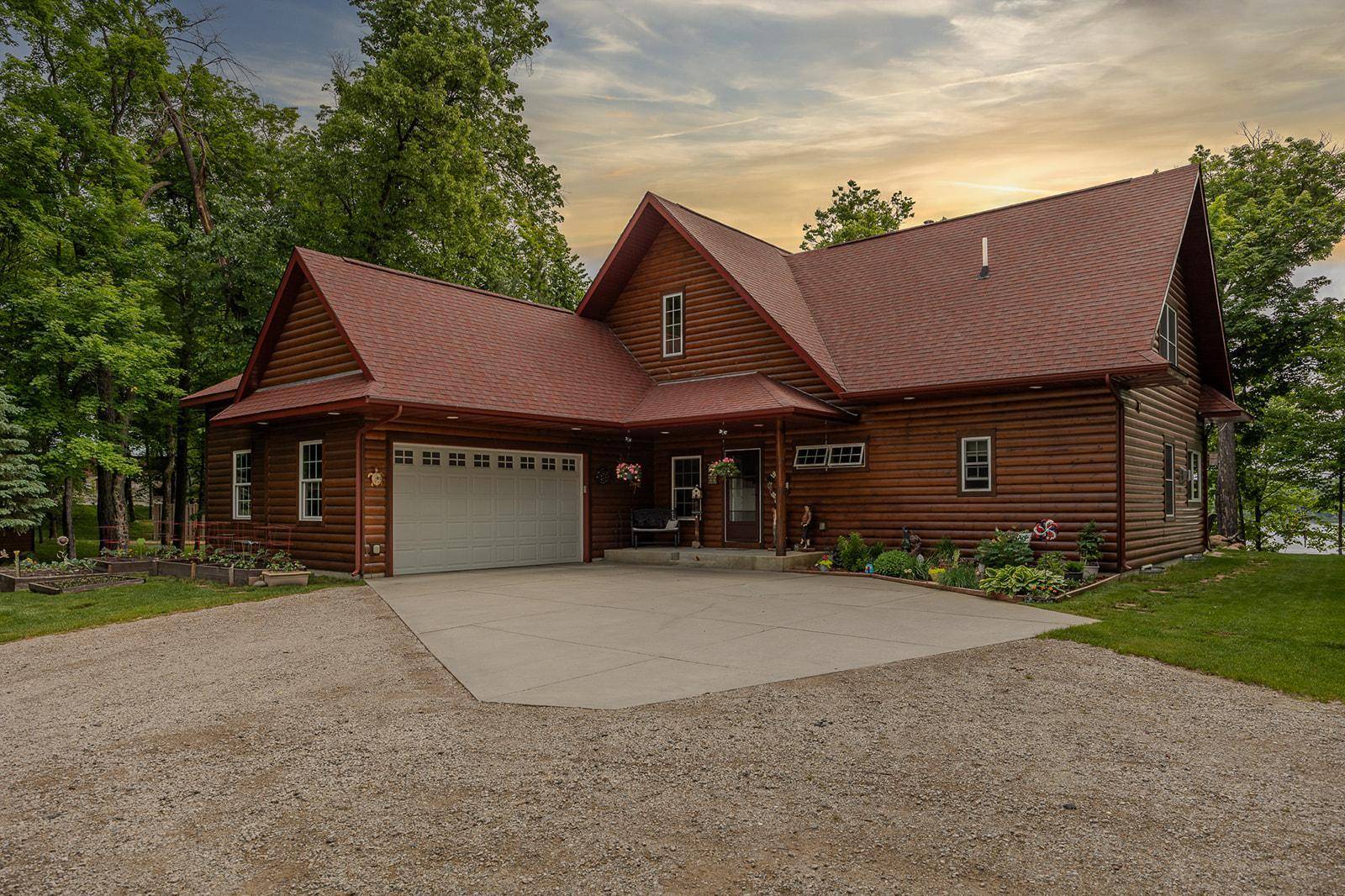 421 Goshawk LN NW, Hackensack, MN 56452