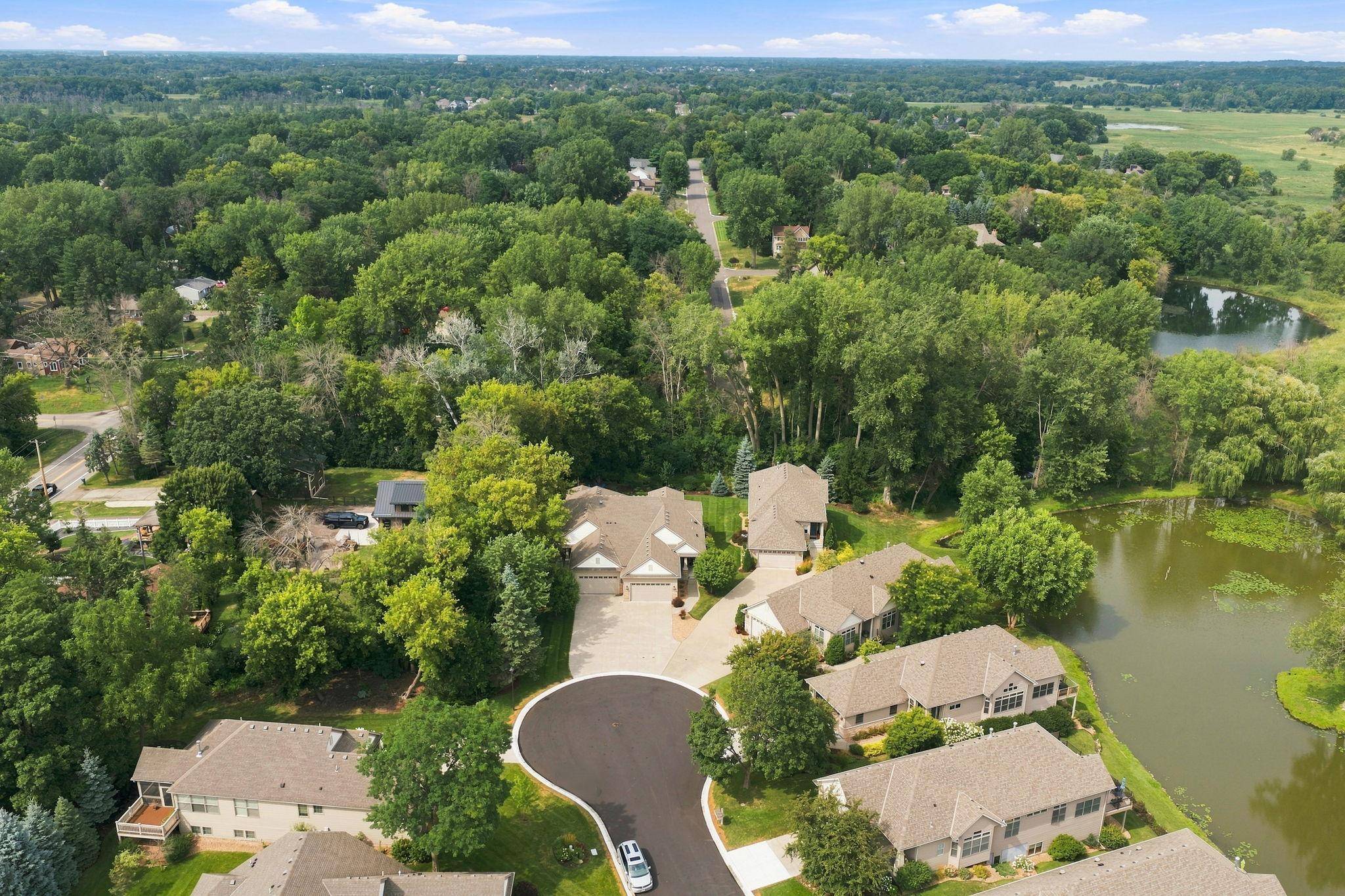 2674 Bartylla CT, White Bear Lake, MN 55110