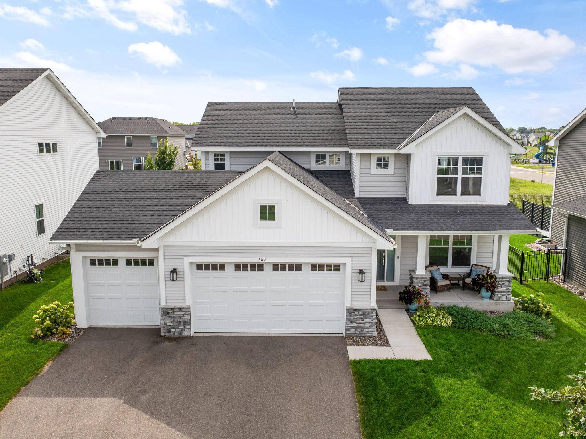 509 Waterford PL, Waconia, MN 55387