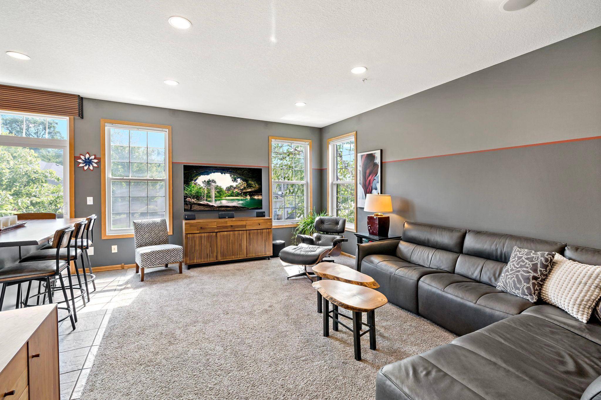 510 Huset Pkwy NE, Columbia Heights, MN 55421