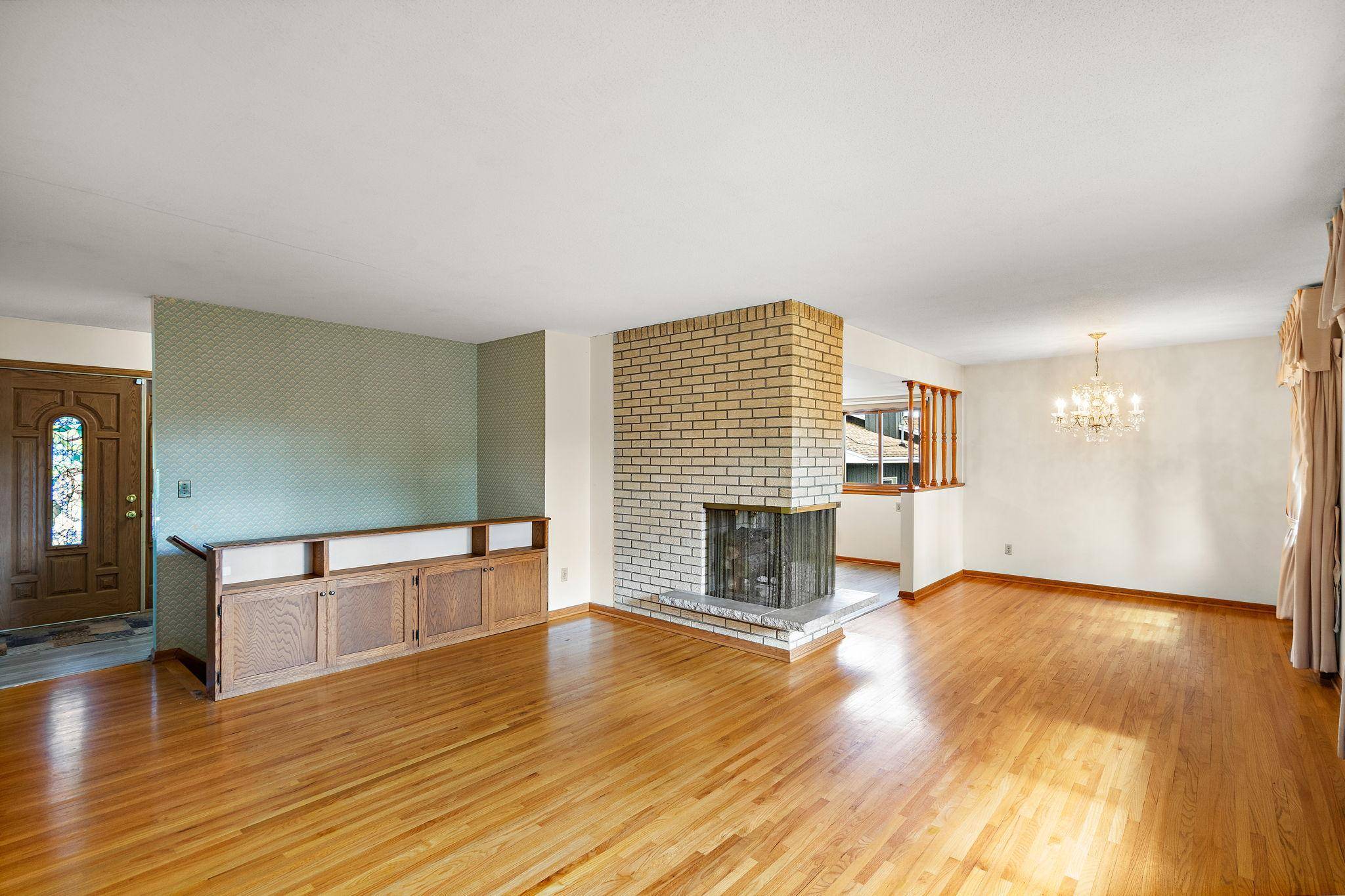 3521 W 103rd ST, Bloomington, MN 55431