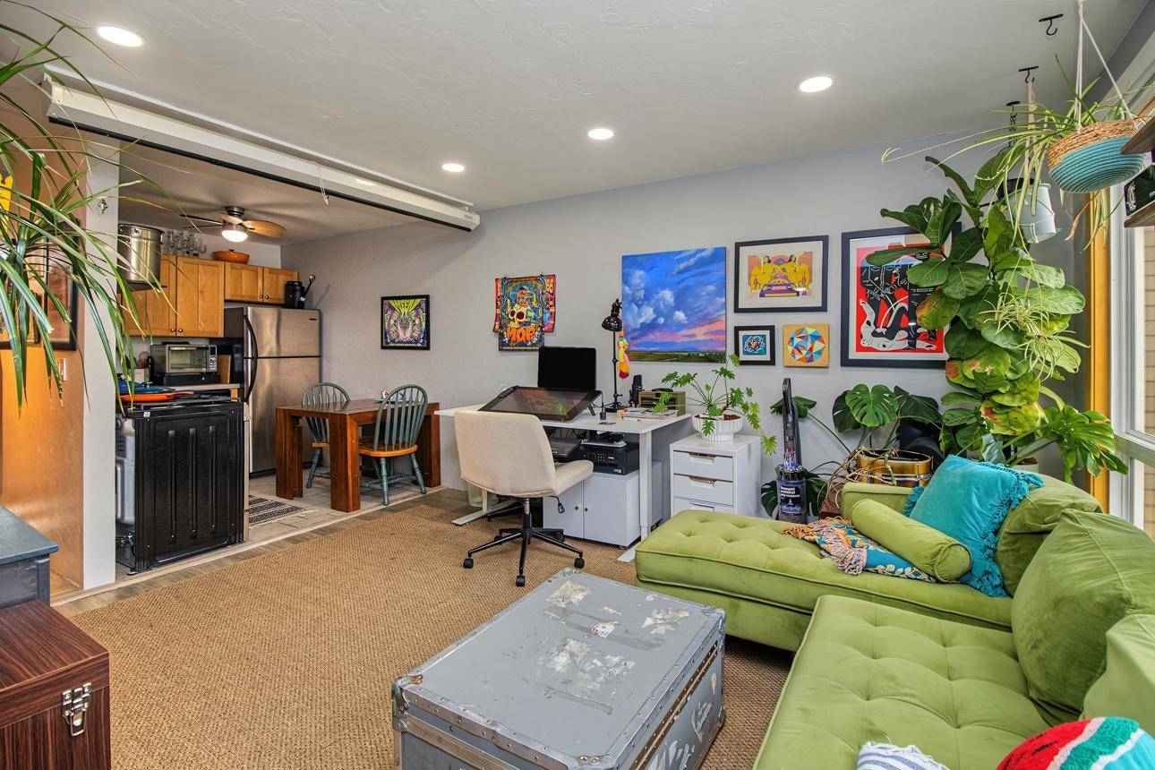 2525 3rd AVE S #206, Minneapolis, MN 55404