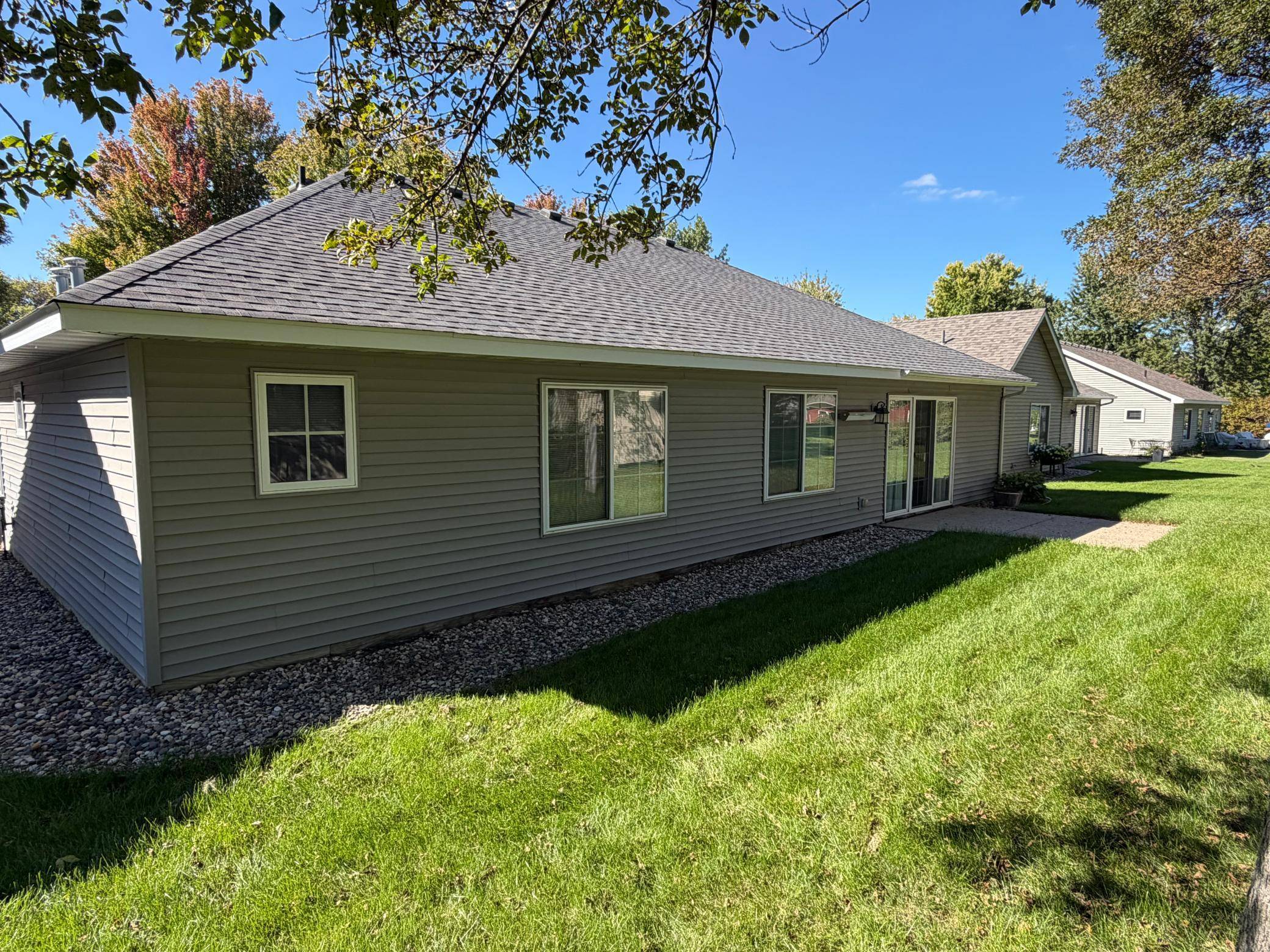 909 17th ST SE, Willmar, MN 56201